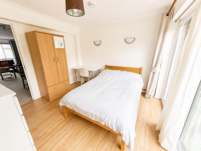 Student Rooms Cranfield Village Main Photo