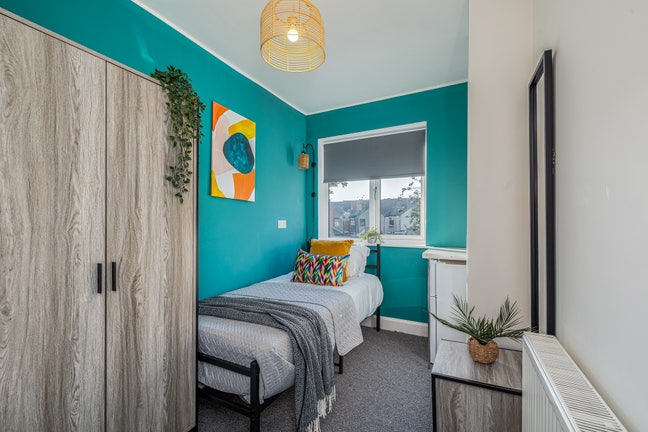 Stunning New Houseshare 8 Min Walk to George Eliot Main Photo