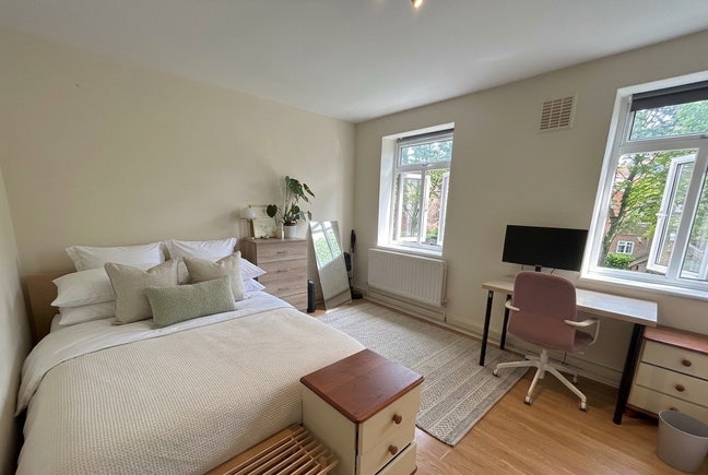 😍 2 Beautiful Double Rooms 😍 Clapham North 😍 Main Photo