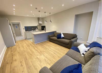 One Bedroom Flat in Hoole Bills Inc Main Photo