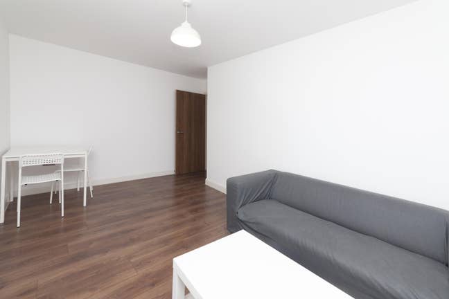Stunning 2 Bed Flat Available in Harringay!  Main Photo
