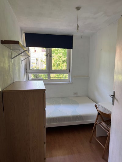 Bright double room by Victoria Park Main Photo