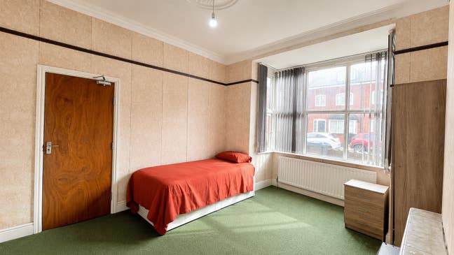 DSS / UC Accepted | Spacious Ground Floor Double Main Photo