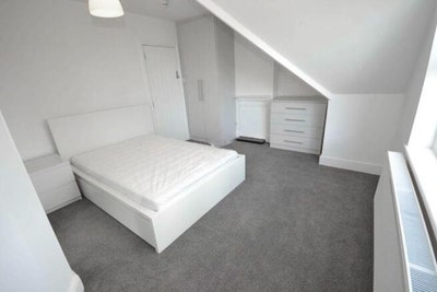 Double En-Suite Room Close to Uni - Must See  Main Photo