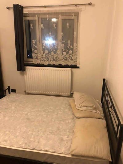 Double room is available for rent in - NW10. Main Photo
