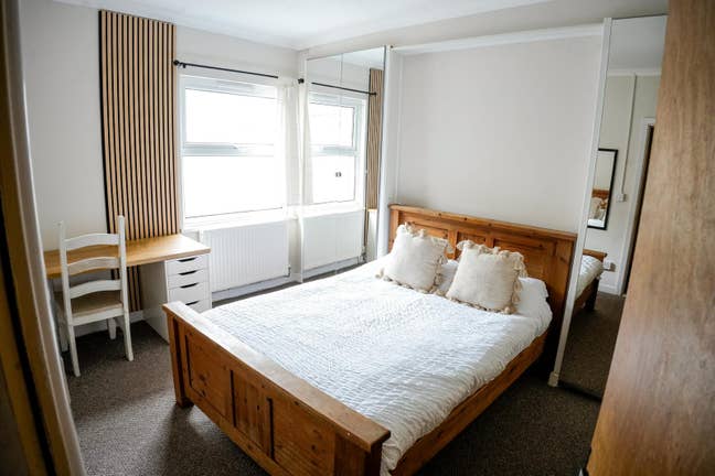 🛏️ Beautiful Double Rooms in Swansea SA1 | Modern Main Photo