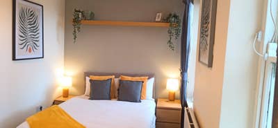 Two Rooms. Female household. All inclusive Main Photo