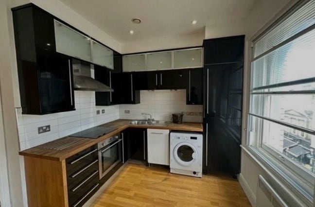 &pound;925 per Month - Student Flat in City Centre Main Photo