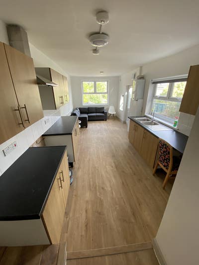 7  Bed  House  share  -  Gloucester  Road  BS7 !!! Main Photo