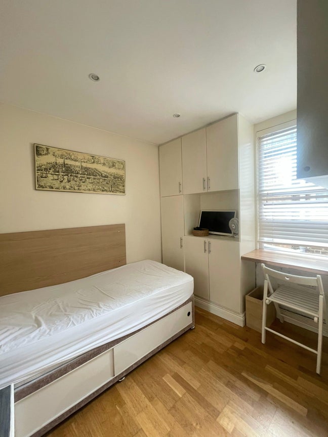Modern Single bedroom in Hendon,Algernon Rd Main Photo