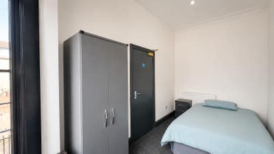 Dss/Uc Free Rent & Service Charge Pay &pound;0 Main Photo