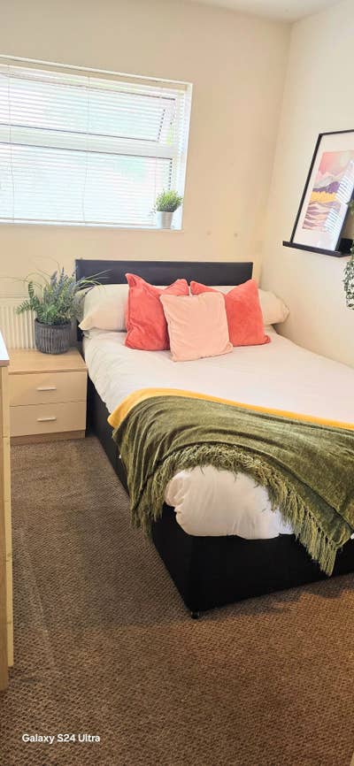 Two Ensuite Rooms, all inclusive, Wombwell. Main Photo