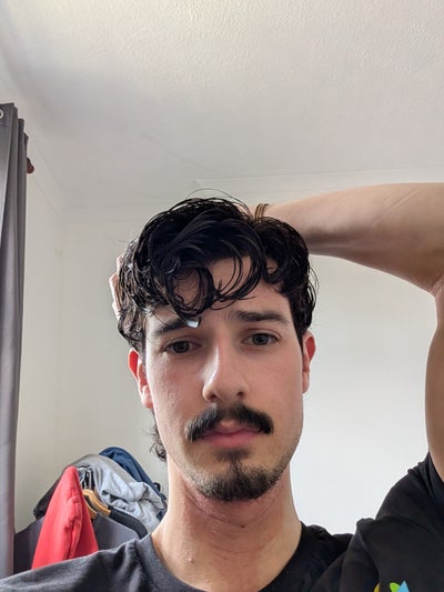 Professional Male seeks a single or double room Main Photo
