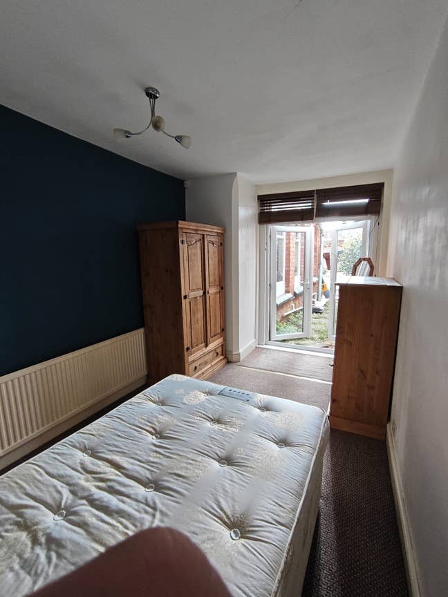 Double Room, Ivy Road, Northampton Main Photo
