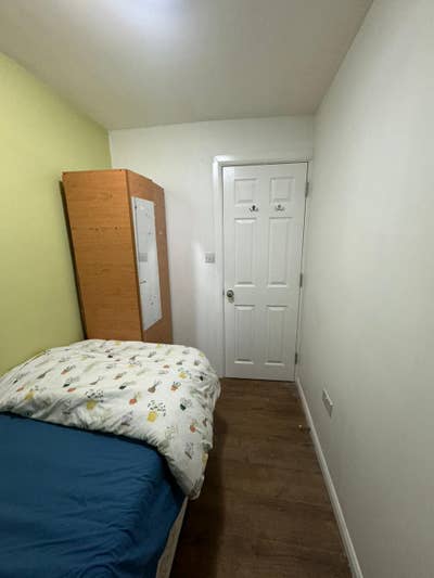 Single room available  Main Photo