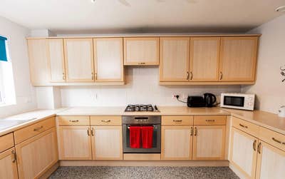 Convenience - Luxury - Location! Main Photo