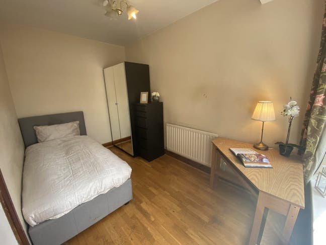 Boston Manor - Professional House Share Main Photo