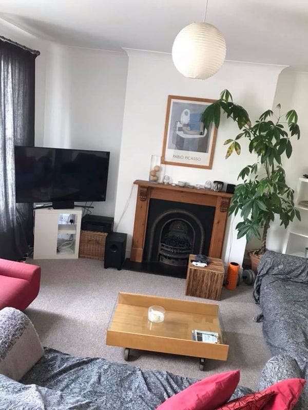 Double Bedroom for a single person Main Photo