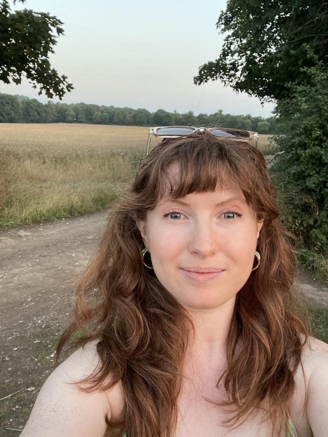 30yo professional seeking chill North London flat Main Photo