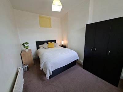 💥 Female-Only: 6-Bed Supported Housing, Erdington Main Photo
