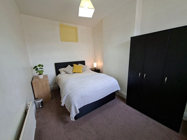 💥 Female-Only: 6-Bed Supported Housing, Erdington Main Photo