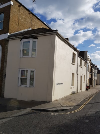A Large Double Room just south of Brighton Station Main Photo