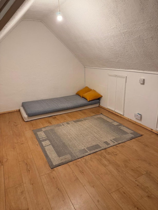 Single Loft Room  Main Photo