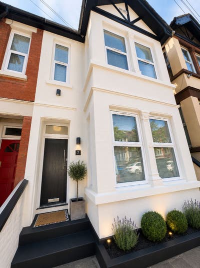 New Luxury En-Suite Double Room with Kitchenette Main Photo