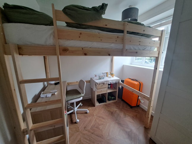 Room on Brixton Hill available to rent immediately Main Photo