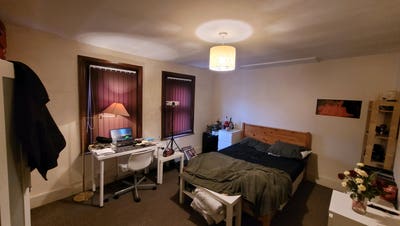 Large Room Available from 8th june – OX1 . Main Photo