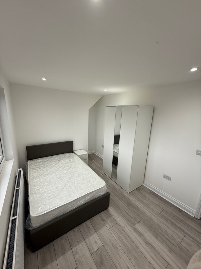Beutiful spacious En-Suite Main Photo