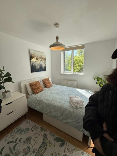 Spacious Double room in Queen’s Park Main Photo