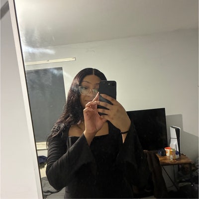 Single professional looking for accommodation  Main Photo