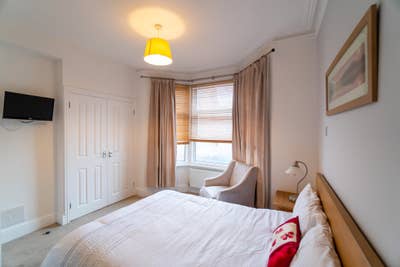 A beautiful Ensuite Room Close to RBH Main Photo