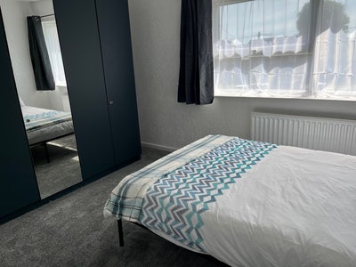  Close UHND, Uni Waterside, bills & cleaning incl Main Photo