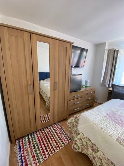 Bright and Spacious Main Photo