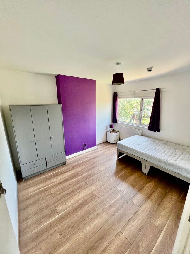 En-suite room close East Croydon & Addiscombe Main Photo