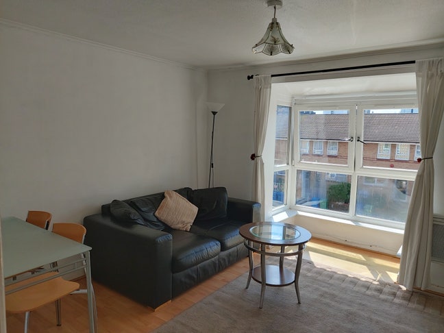 Large 1 bedroom flat to let in South Bermondsey Main Photo
