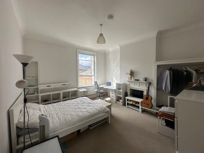 Spacious Double Room *Sublet* Main Photo
