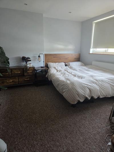 Room available in quiet female flat share  Main Photo