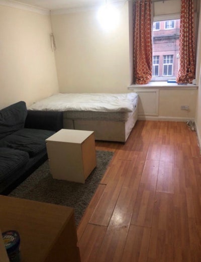 Room for rent  Main Photo