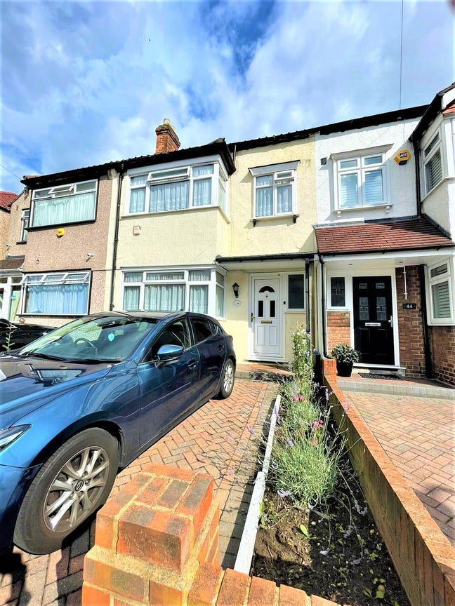  New Barns Avenue, Mitcham, CR4 Main Photo