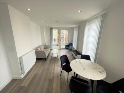 Bright double room with private bathroom  Main Photo