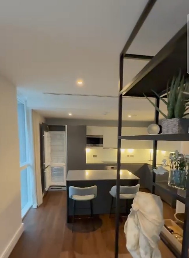 Bedroom with a Stunning View Canary Wharf Main Photo