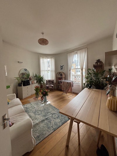 Lovely De Beauvoir Home ✨🍉 Main Photo