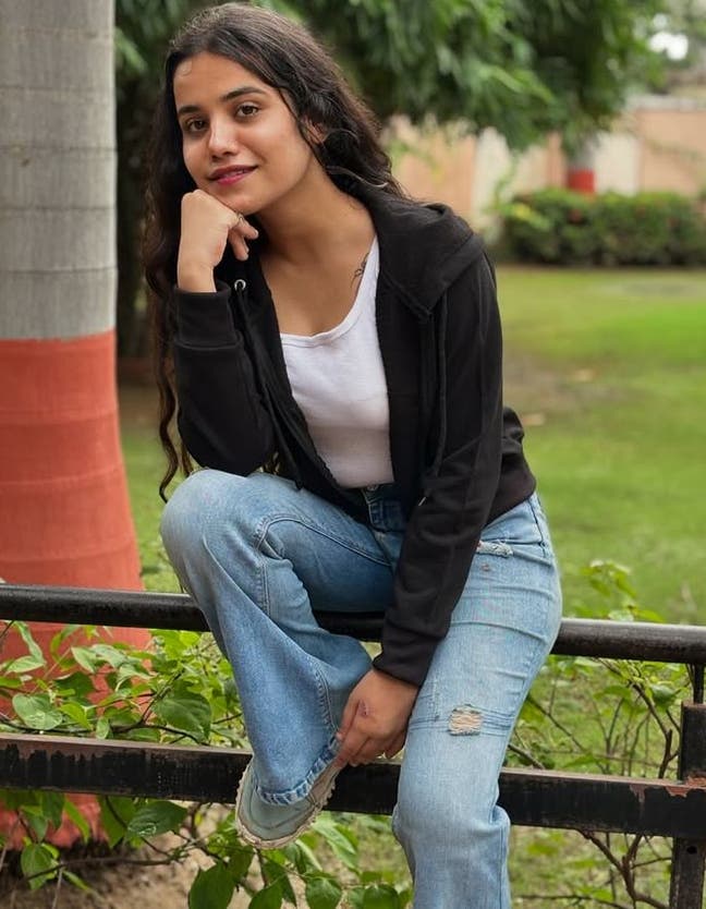 Student Female seeks a single or double room Main Photo