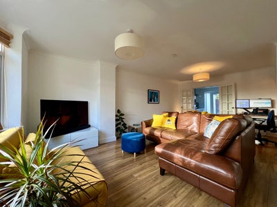 Single Room Sun Eve - FRI Mor 1 Person No Pets Main Photo