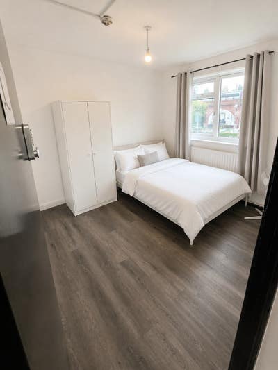 ⭐Big Rooms Newly Refurbished Flat / Wapping Main Photo