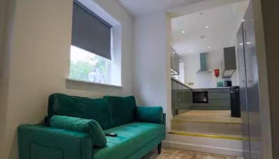 6 luxury en-suite bedrooms Main Photo