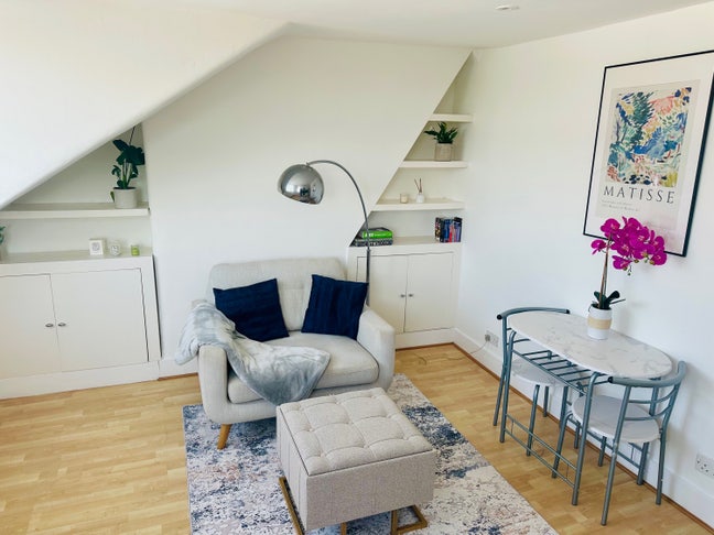 Charming One Bedroom Flat | Off Northcote Rd SW11 Main Photo